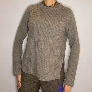 Everlane wool and cashmere blend grey knit sweater